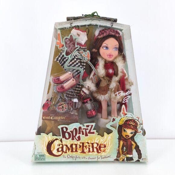 BRATZ Campfire PHOEBE Doll Cool Campin Accessories FLAW HARD TO FIND RARE NEW - Picture 1 of 11